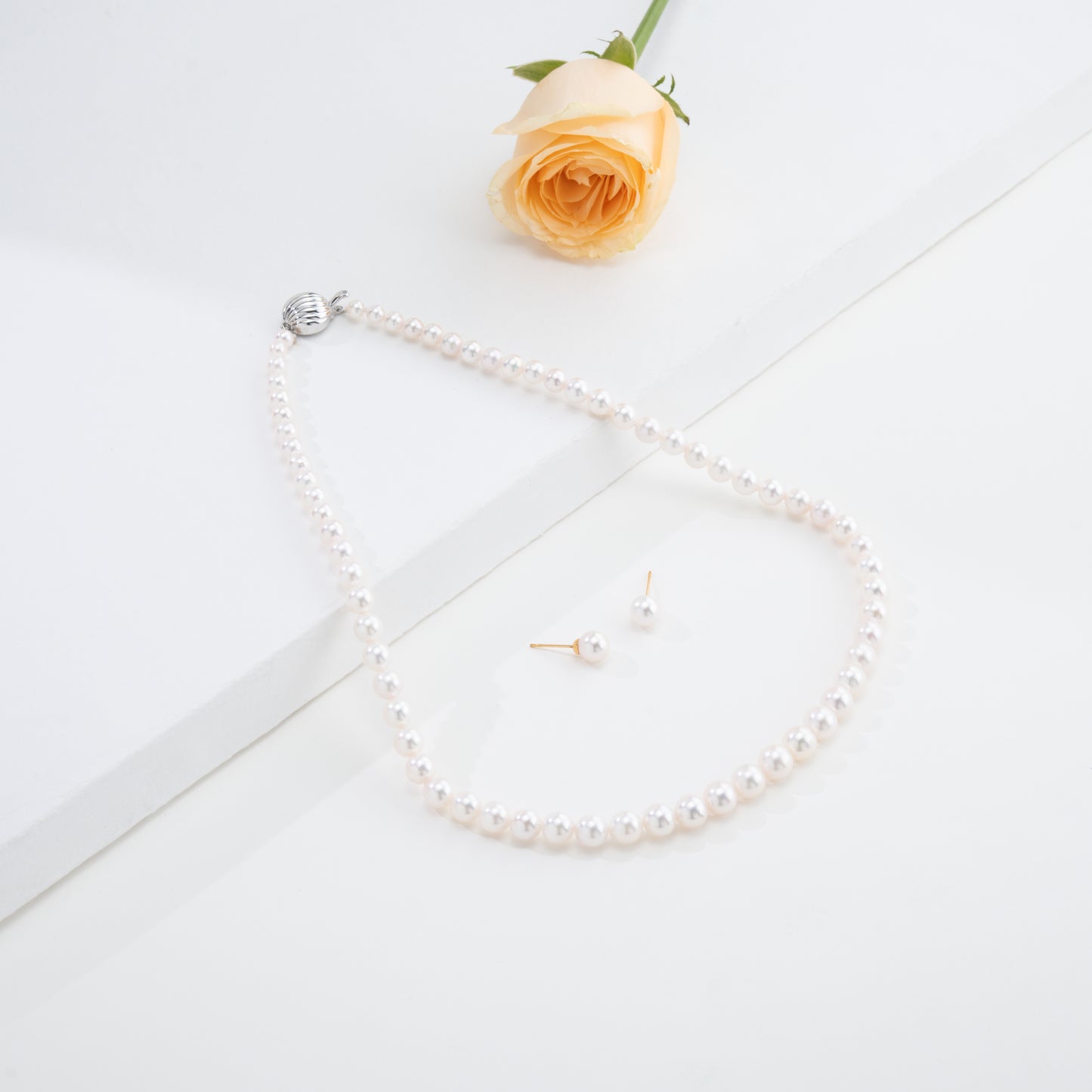 Grading White Round Akoya Saltwater  Pearl Necklace Set - AAA Quality