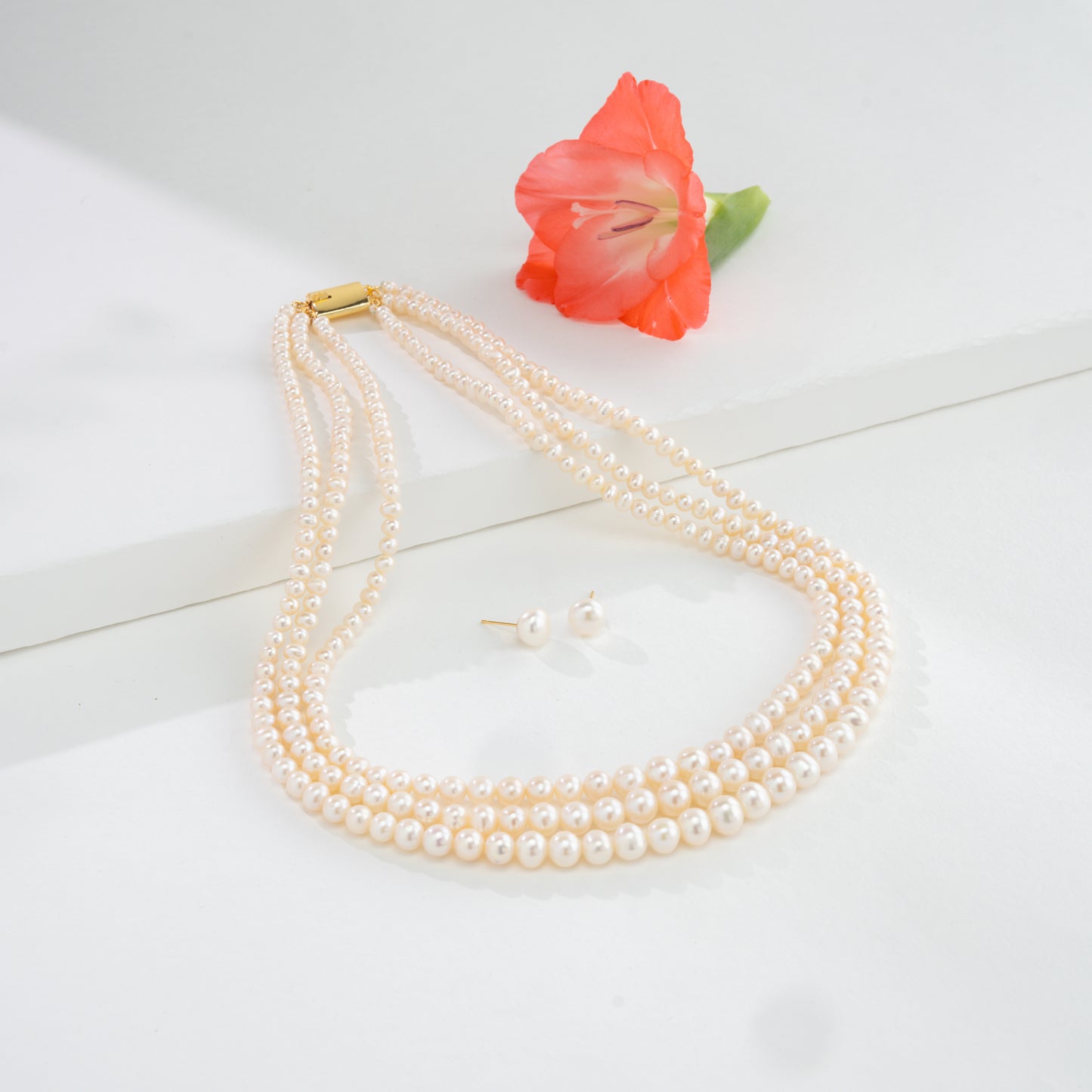 Grading White Near Round Freshwater Pearl Necklace Set - AA Quality