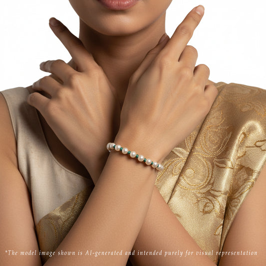 5.0-6.0mm Natural Emerald And Golden Akoya Saltwater Pearl Bracelet - AA Quality