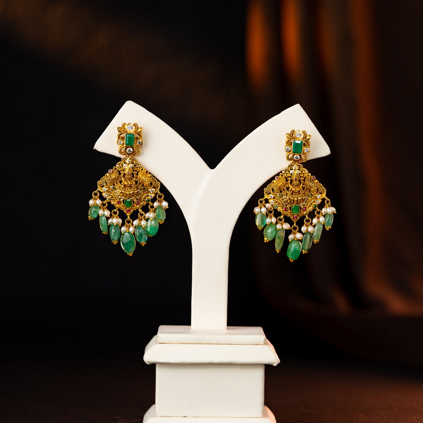 Artistic Ememrald Pearl Stone Earrings