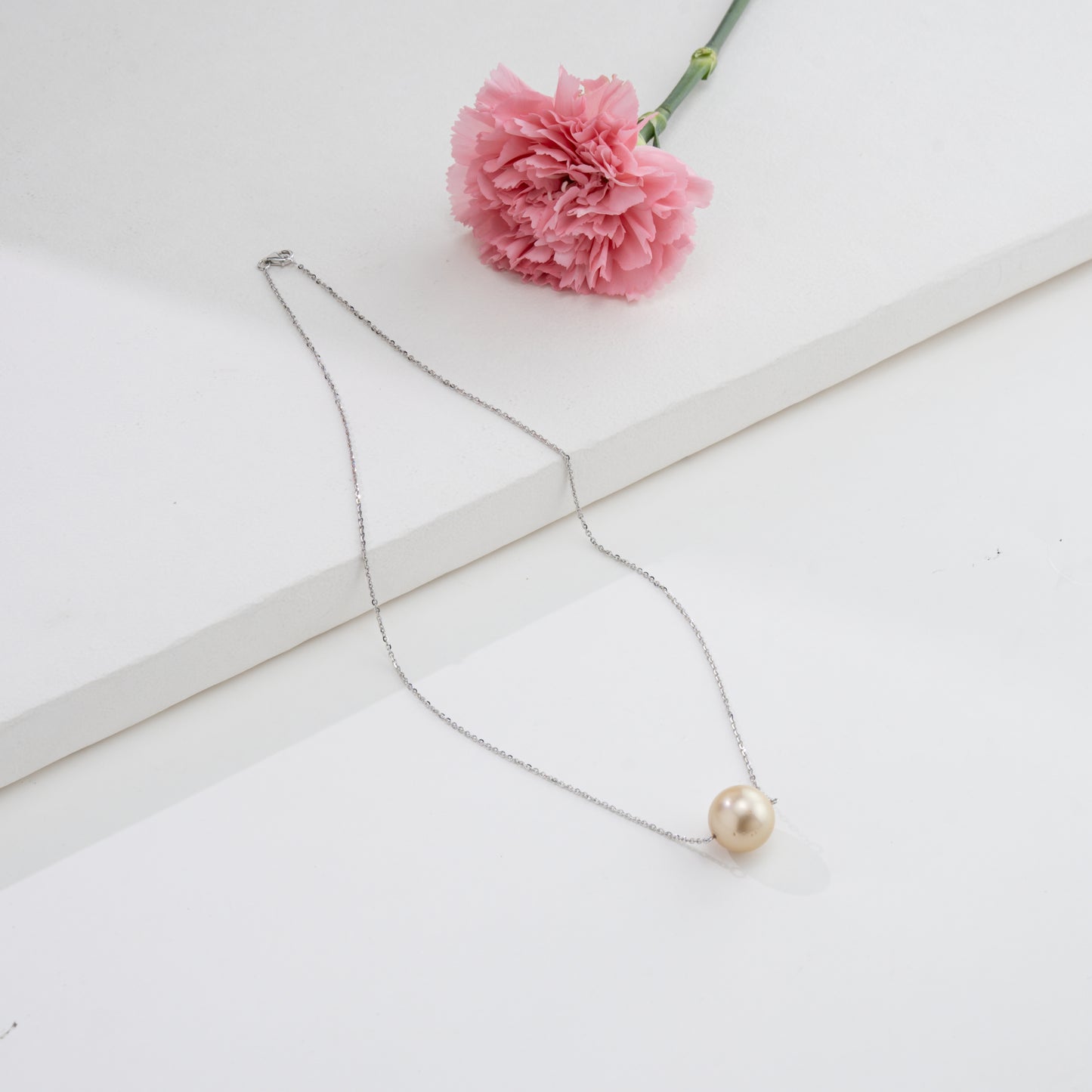 14.0-15.0mm Golden Round South Sea Pearl With 18K White Gold Chain - AAA Quality