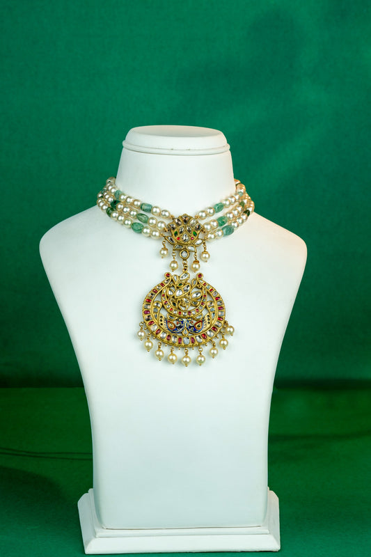 Traditional Emerald Pearl Royal Choker