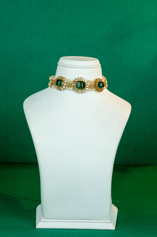 legant Emerald Pearl Royal Choker