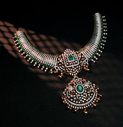 Lustrous Diamond Necklace Set