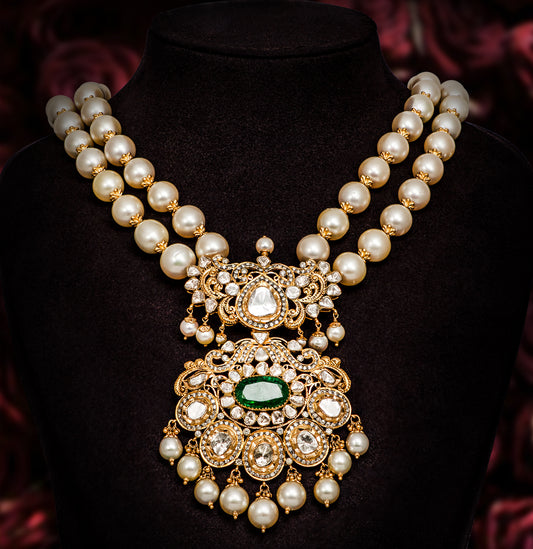 Beautiful Emerald And South Sea Pearl Necklace