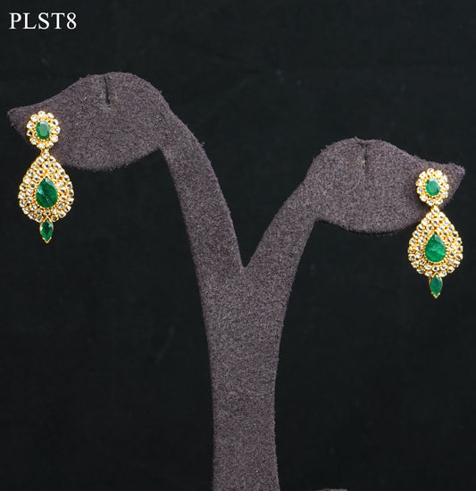 Enchanting Emerald and Polki Gold Necklace and Earring Set