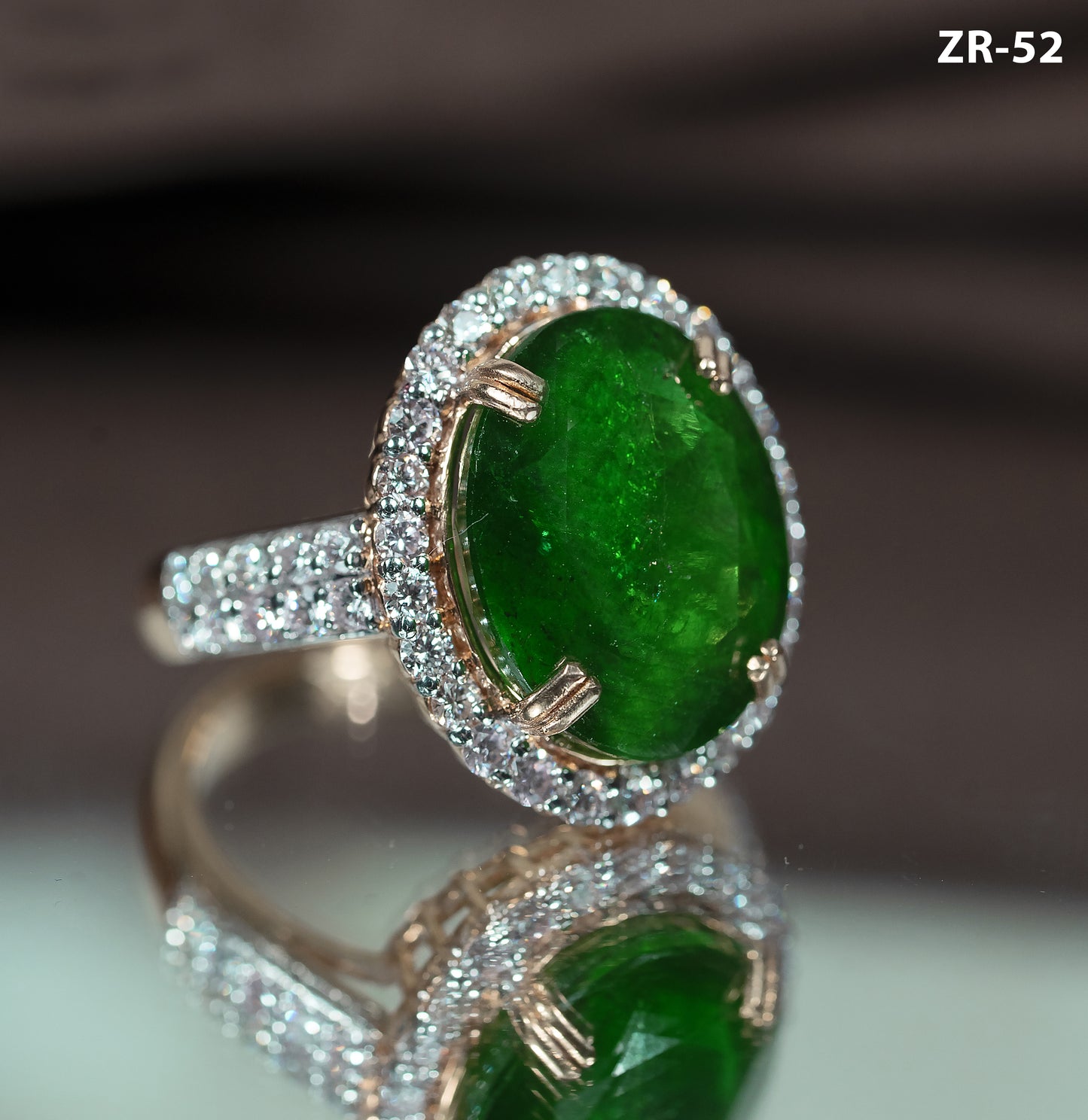 Exciting Emerald Diamond Ring