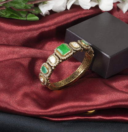 Elegant Emerald Polki Bangle