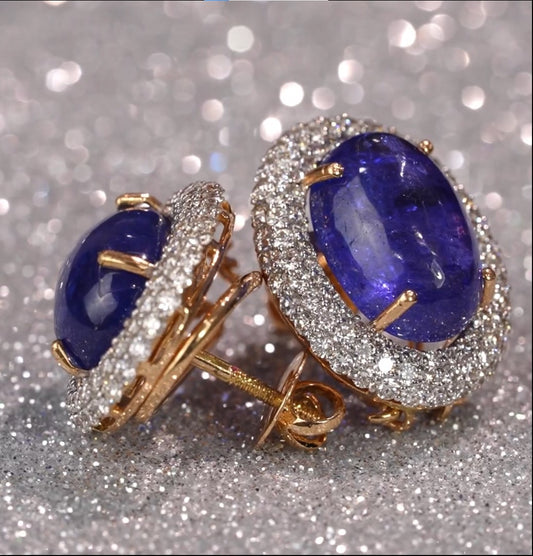 Pristine Diamond Earring