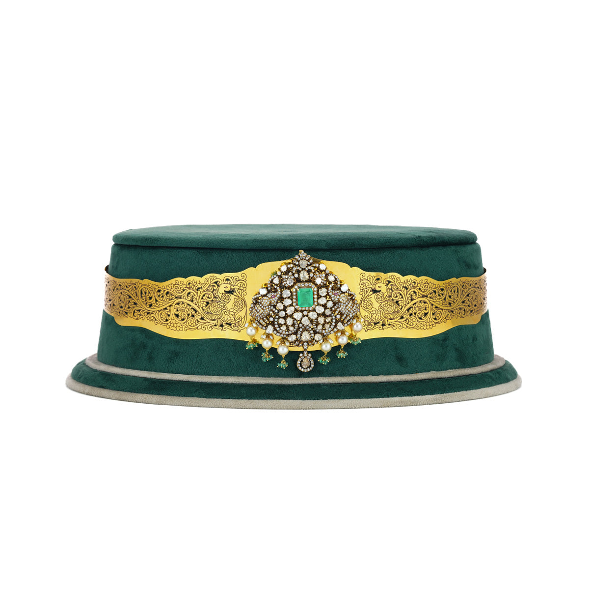 Exquisite Diamond and Gold Vadanam