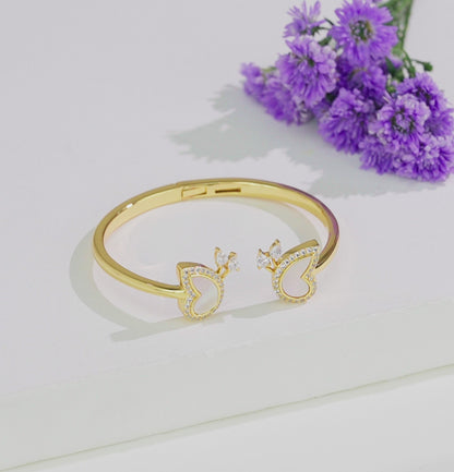 Comfortable White Freshwater Pearl Bracelet