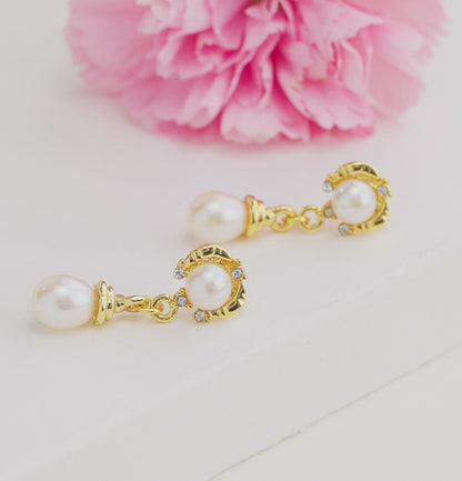 Exquisite White Drop Freshwater Pearl Stud Earrings