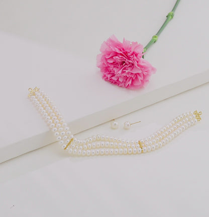 Adorable White Freshwater Pearls Choker Set