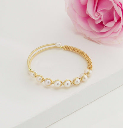 Edgy White Near Round Freshwater Pearl Bracelet