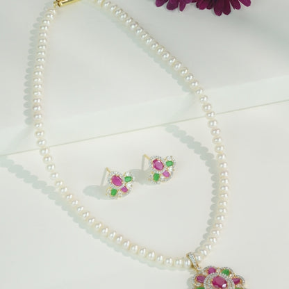 Glowy Red Green Freshwater Pearl Necklace Set