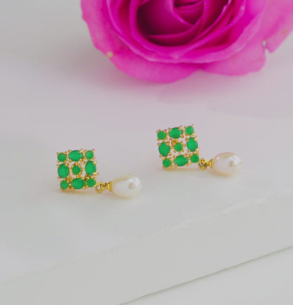 Perfect Green Stone Freshwater Pearl Stud Earrings