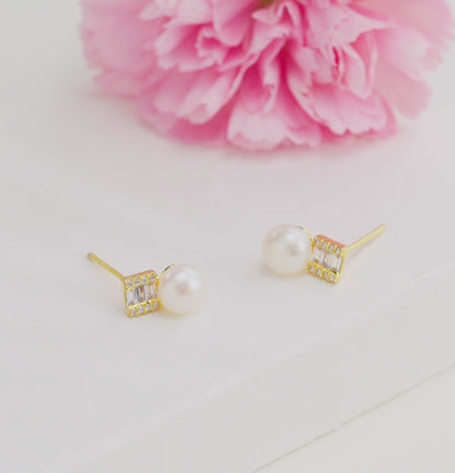 Delicate White Stone Freshwater Pearl Stud Earrings