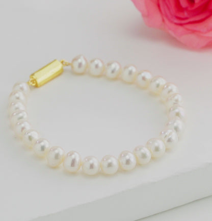 6.0-7.0mm White Near Round Freshwater Pearl Bracelet