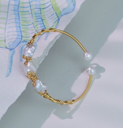 Fancy White Baroque Freshwater Pearl Bracelet