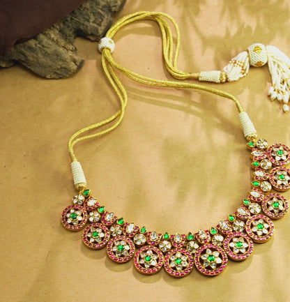 Sparkling Kundan Emerald Necklace Set