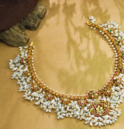 Modernist Kundan Guttapusalu Necklace Set