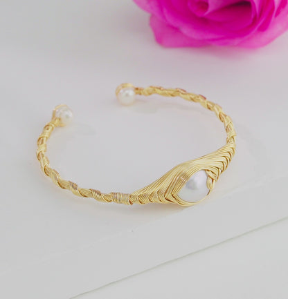Genuine White Near Round Freshwater Pearl Bracelet