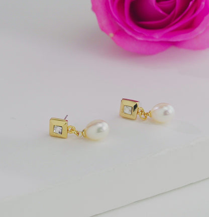 Attractive Drop Freshwater Pearl Stud Earrings