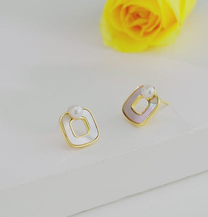 Dynamic Mix Freshwater Pearl Stud Earrings