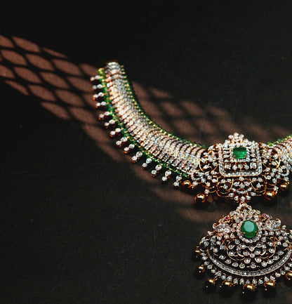 Lustrous Diamond Necklace Set