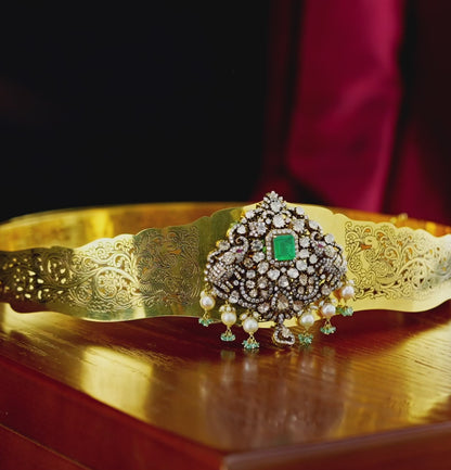 Exquisite Diamond and Gold Vadanam