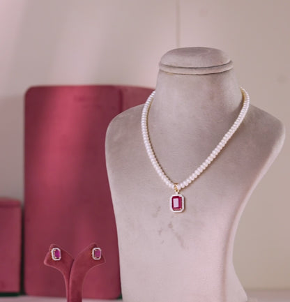 Exciting Red Stone Freshwater Pearls Necklace Set