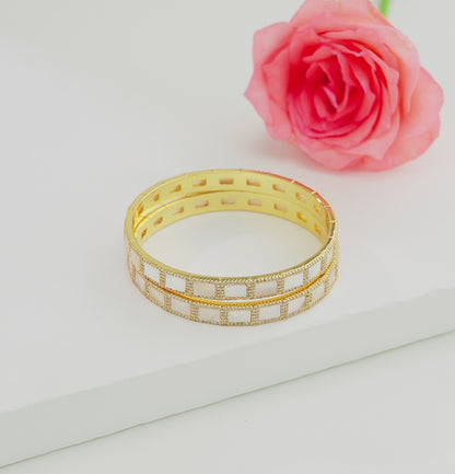 Decorative White Pearl Bangles