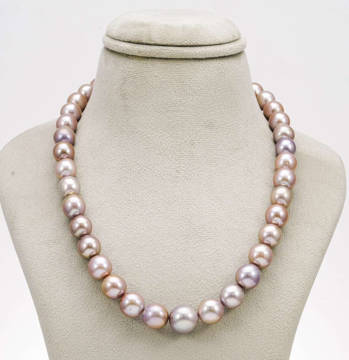 Shimmering lavender Pearl Necklace Set | Mangatrai Pearls & Jewellers